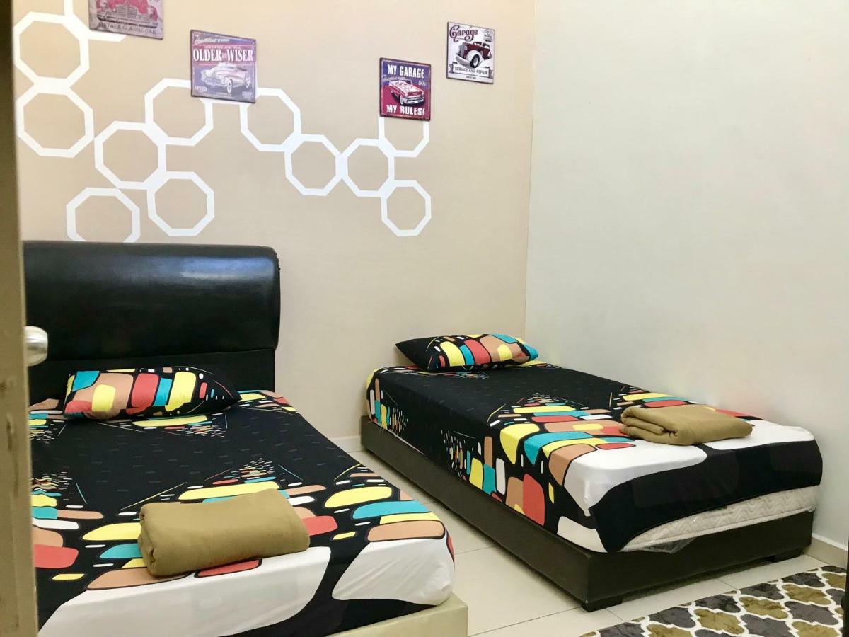 D'Q Putra Homestay Melaka Unit Miqa Buitenkant foto