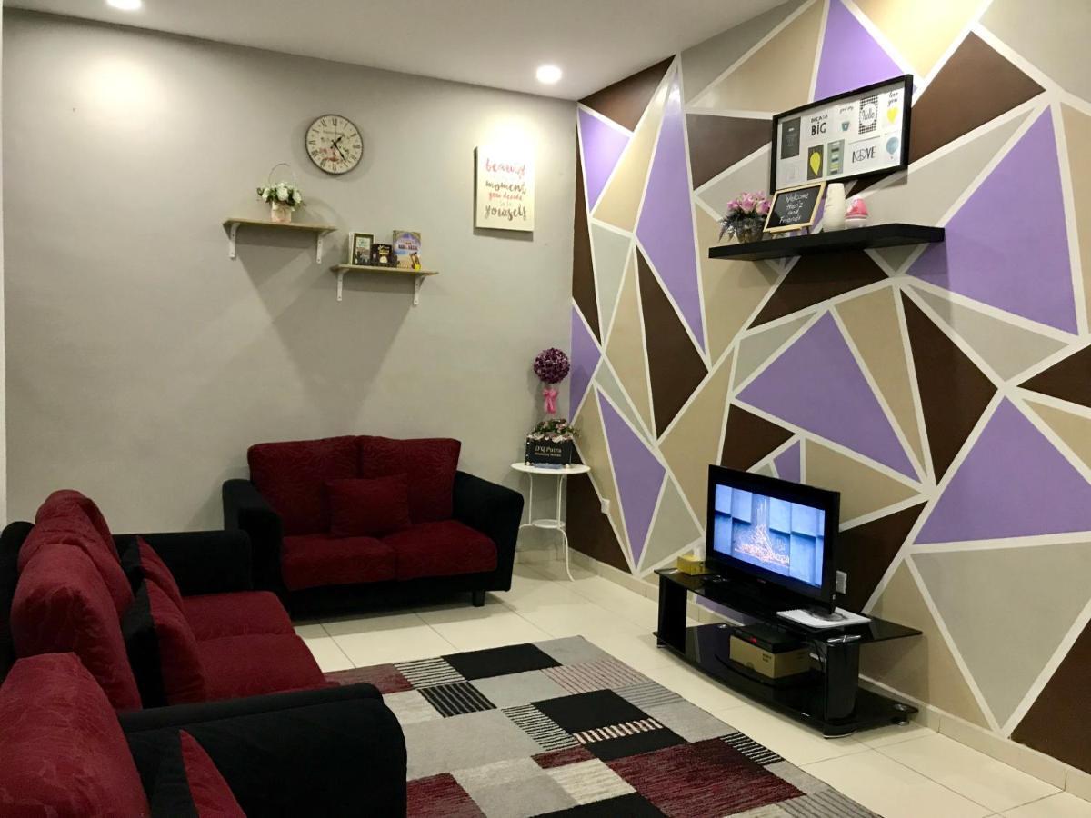 D'Q Putra Homestay Melaka Unit Miqa Buitenkant foto